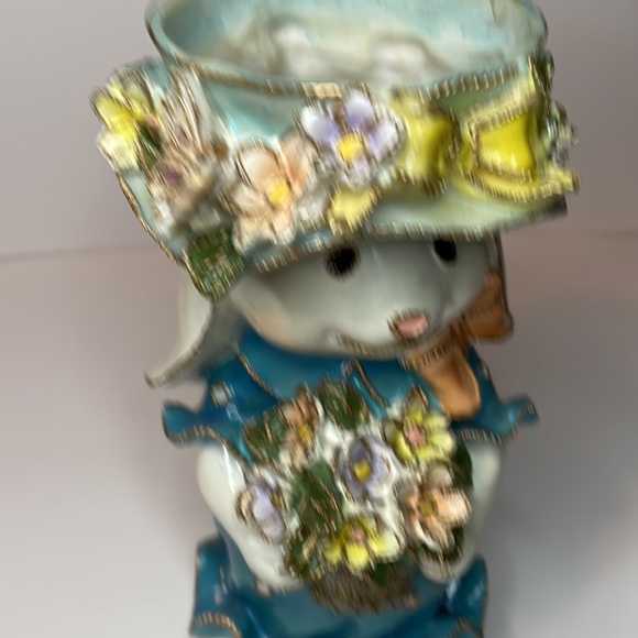 Margies Garden Rabbit Vase Ceramic Bunny Flower Hat Basket Spring Easter bunny - Picture 3 of 8